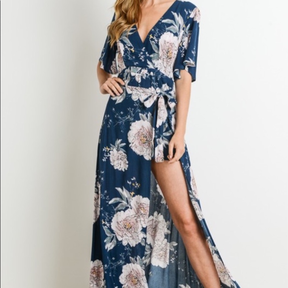 💥LAST ONE💥Kimono Wrap Dress